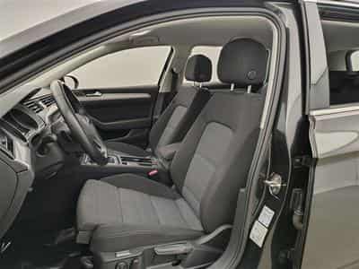 VW Passat 2.0 TDi Style DSG Navi / Led / PDC av+ar (2021) - Photo 7