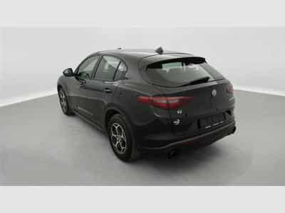 Alfa-Romeo Stelvio 2.2 MJD AT8 Q4 Super NAVI / FULL LED / CAMERA / JA 17" (2023) - Photo 2