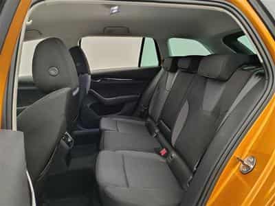 Skoda Octavia 2.0 TDi 115Cv DSG7 Ambition CARPLAY / ALU / PDC (2023) - Photo 13