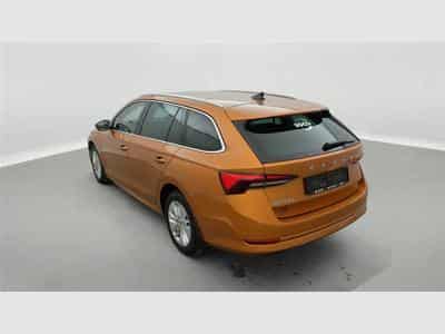 Skoda Octavia 2.0 TDi 115Cv DSG7 Ambition CARPLAY / ALU / PDC (2023) - Photo 2