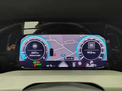 VW Golf 1.5 eTSI Life DSG/NAVI/TO PANO/FULL LED/JA17/PDC (2024) - Photo 10