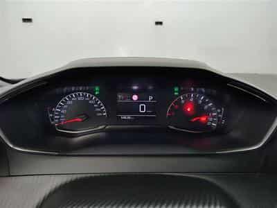 Peugeot 2008 1.2 PureTech STYLE 131cv EAT8 / NAV (2023) - Photo 10