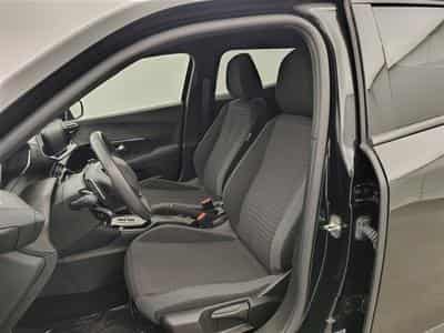 Peugeot 2008 1.2 PureTech STYLE 131cv EAT8 / NAV (2023) - Photo 7