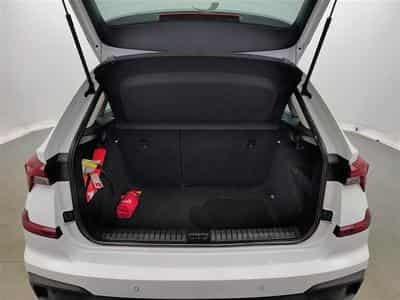 Skoda Kamiq 1.0 TSI 115cv DSG Clever CARPLAY / FULL LED / KEYLESS / CAM (2025) - Photo 14
