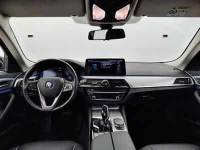 BMW 530 Touring 530eA PHEV Luxury  Cuir / Navi / Led (2021) - Photo 8