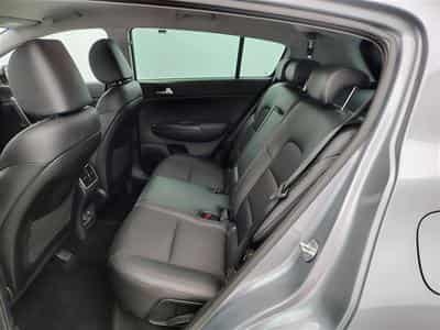 Kia Sportage 1.6i More NAVI / CAMERA / KEYLESS (2019) - Photo 13