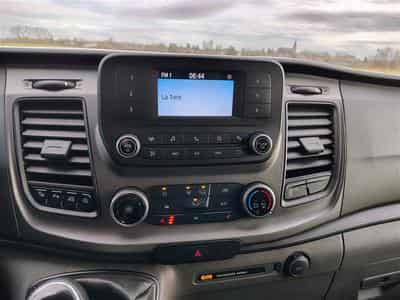 Ford Transit 2.0 TDCi L1H2 CLIM / TEL (2019) - Photo 11