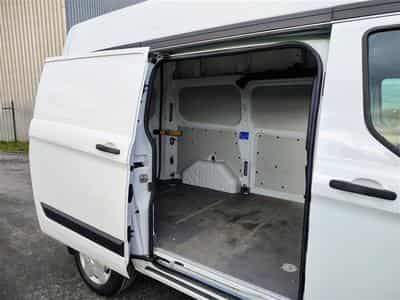 Ford Transit 2.0 TDCi L1H2 CLIM / TEL (2019) - Photo 13