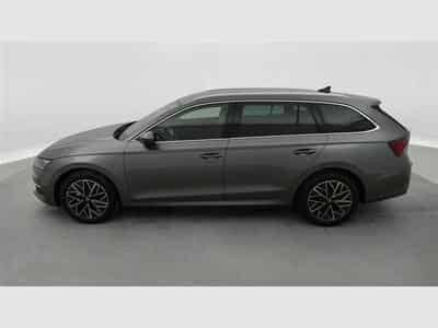 Skoda Octavia 1.5 e-TSi 150cv DSG Selection CARPLAY / FULL LED / CAMERA (2026) - Photo 3