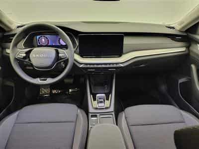 Skoda Octavia 1.5 e-TSi 150cv DSG Selection CARPLAY / FULL LED / CAMERA (2026) - Photo 8