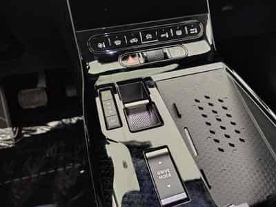 Citroen C5 Aircross 1.2 Hybrid 145cv E-DCS6 Plus NAVI / FULL LED / CAMERA / JA19 (2026) - Photo 12