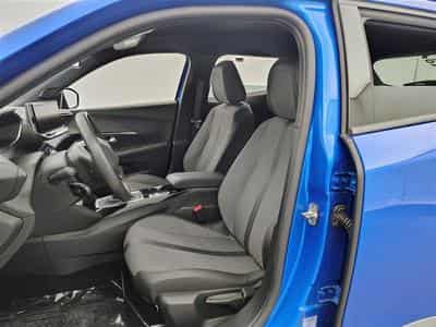 Peugeot 2008 1.2 PureTech Allure NAVI / FULL LED / CARPLAY / S-CUIR (2024) - Photo 7