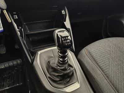 Peugeot 208 1.2i PureTech 100Cv Style (2025) - Photo 12