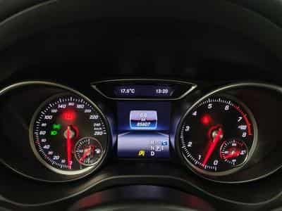 Mercedes GLA 180 GLA 180 *NAVI/CUIR/FULL LED/PDC AV-AR/S.CHAUFF* (2019) - Photo 10