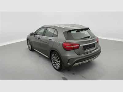 Mercedes GLA 180 GLA 180 *NAVI/CUIR/FULL LED/PDC AV-AR/S.CHAUFF* (2019) - Photo 2
