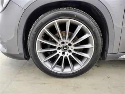 Mercedes GLA 180 GLA 180 *NAVI/CUIR/FULL LED/PDC AV-AR/S.CHAUFF* (2019) - Photo 6