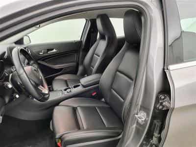 Mercedes GLA 180 GLA 180 *NAVI/CUIR/FULL LED/PDC AV-AR/S.CHAUFF* (2019) - Photo 7