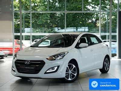 Hyundai i30 YES! *1.Hand *Tempomat *Navi *Bluetooth (2016) - Photo 1