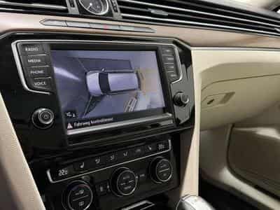 VW Passat R Line 4M *19''*Digital*ACC*H-UP*AHK*Pano (2016) - Photo 10