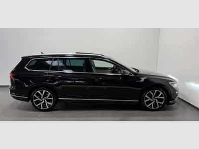 VW Passat R Line 4M *19''*Digital*ACC*H-UP*AHK*Pano (2016) - Photo 4