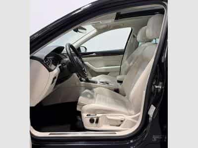 VW Passat R Line 4M *19''*Digital*ACC*H-UP*AHK*Pano (2016) - Photo 8