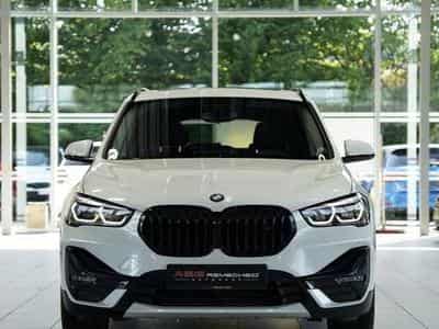 BMW X1 sDrive 18 i Sport Line 1.H *18 *Pano *Memory (2021) - Photo 4