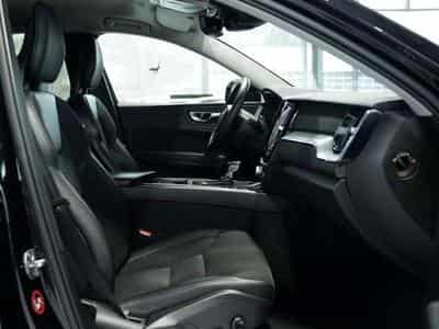 Volvo XC60 Momentum 2WD *H-UP *Kamera *Digital *Navi (2018) - Photo 13