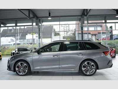 Skoda Octavia RS 4x4 *1.H *19 *Virtual*Pano*AHK*360° (2024) - Photo 11