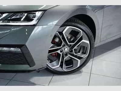 Skoda Octavia RS 4x4 *1.H *19 *Virtual*Pano*AHK*360° (2024) - Photo 2