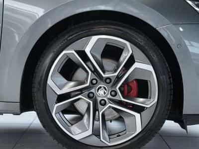 Skoda Octavia RS 4x4 *1.H *19 *Virtual*Pano*AHK*360° (2024) - Photo 7