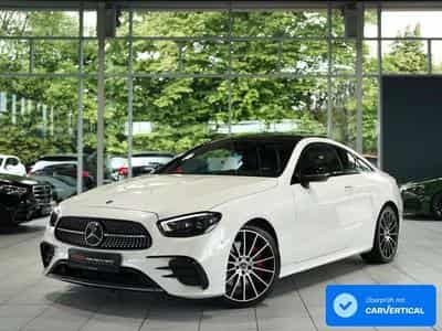 Mercedes E 300 Coupé AMG Line *20 *Pano*Night*KeyGo (2020) - Photo 1