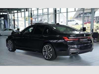 BMW 730 d xD M Sportpaket *20Zoll *H&K *Nappa *H-UP* (2021) - Photo 10