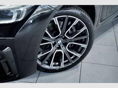 BMW 730 d xD M Sportpaket *20Zoll *H&K *Nappa *H-UP* (2021) - Photo 3