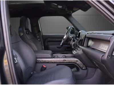 Land-Rover Defender DEFENDER 110 OCTA EDITION ONE SV BESPOKE°BRAND NEW CAR (2026) - Photo 6