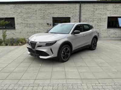 Alfa-Romeo Junior 54 kWh *1 phase charging (2025) - Photo 1