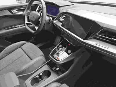 Audi Q4 e-tron 45 S-line 82 KWH (2025) - Photo 14