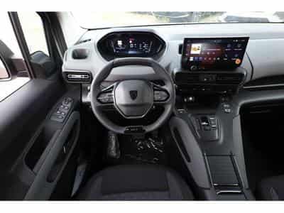 Peugeot Rifter 1.5 BlueHDI 130 EAT8 L1 GT (2025) - Photo 7