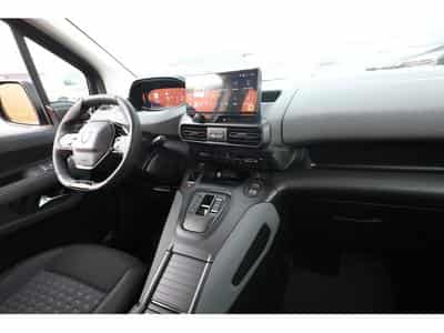 Peugeot Rifter 1.5 BlueHDI 130 EAT8 L1 GT (2025) - Photo 9