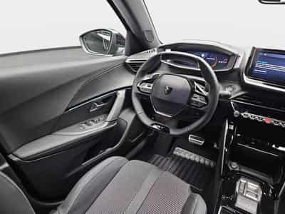 Peugeot 2008 1.2 Hybrid 145 E-DSC6 GT (2025) - Photo 8