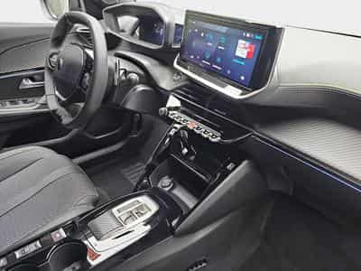 Peugeot 2008 1.2 Hybrid 145 E-DSC6 GT (2025) - Photo 15