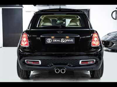 Mini Cooper S (R56) 3 PORTES AUTO GOODWOOD EDITION - 1 OF 1000 - BLACK D (2012) - Photo 4