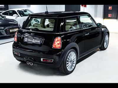 Mini Cooper S (R56) 3 PORTES AUTO GOODWOOD EDITION - 1 OF 1000 - BLACK D (2012) - Photo 5