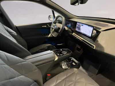 BMW iX iX xDrive40 (2024) - Photo 12