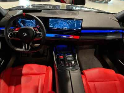 BMW M5 M5 xDrive Touring M Sport (2025) - Photo 14