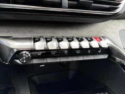 Peugeot 3008 3008 Hybrid 136 e-DSC6 GT (2024) - Photo 10