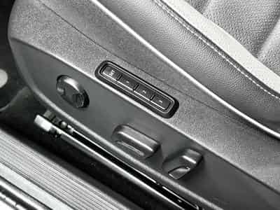 VW Golf GTD 2.0 TDI DSG7 200 CV *PANO* MATRIX * HARMAN * ATTELAGE * (2024) - Photo 9