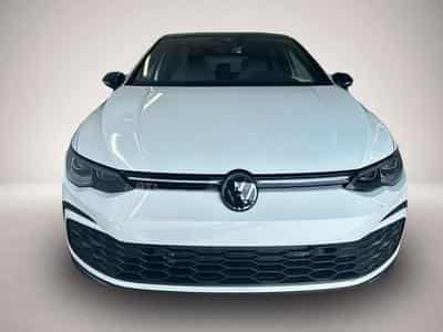 VW Golf (2024) - Photo 2