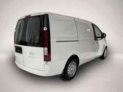 Hyundai Staria (2025) - Photo 5