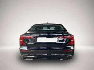 Volvo S60 (2023) - Photo 4