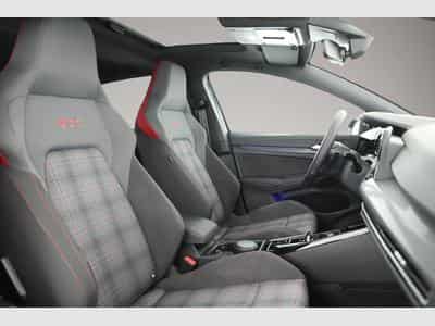 VW Golf (2023) - Photo 6